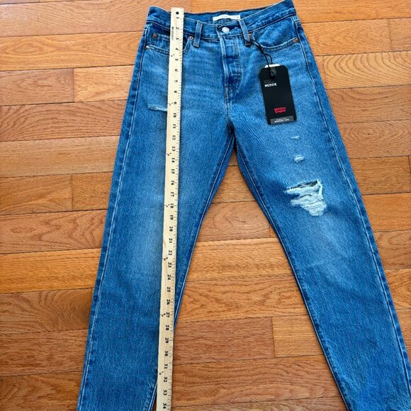 NWT Levi's Premium Wedgie Icon Jeans Size 26 Straight High Rise Button Fly - Picture 7 of 8
